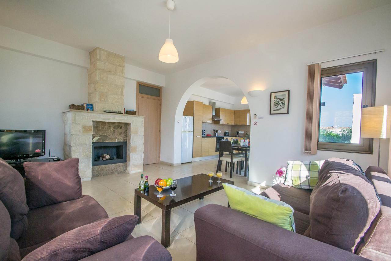 Rada'S Vacation Home Agia Napa Exterior foto