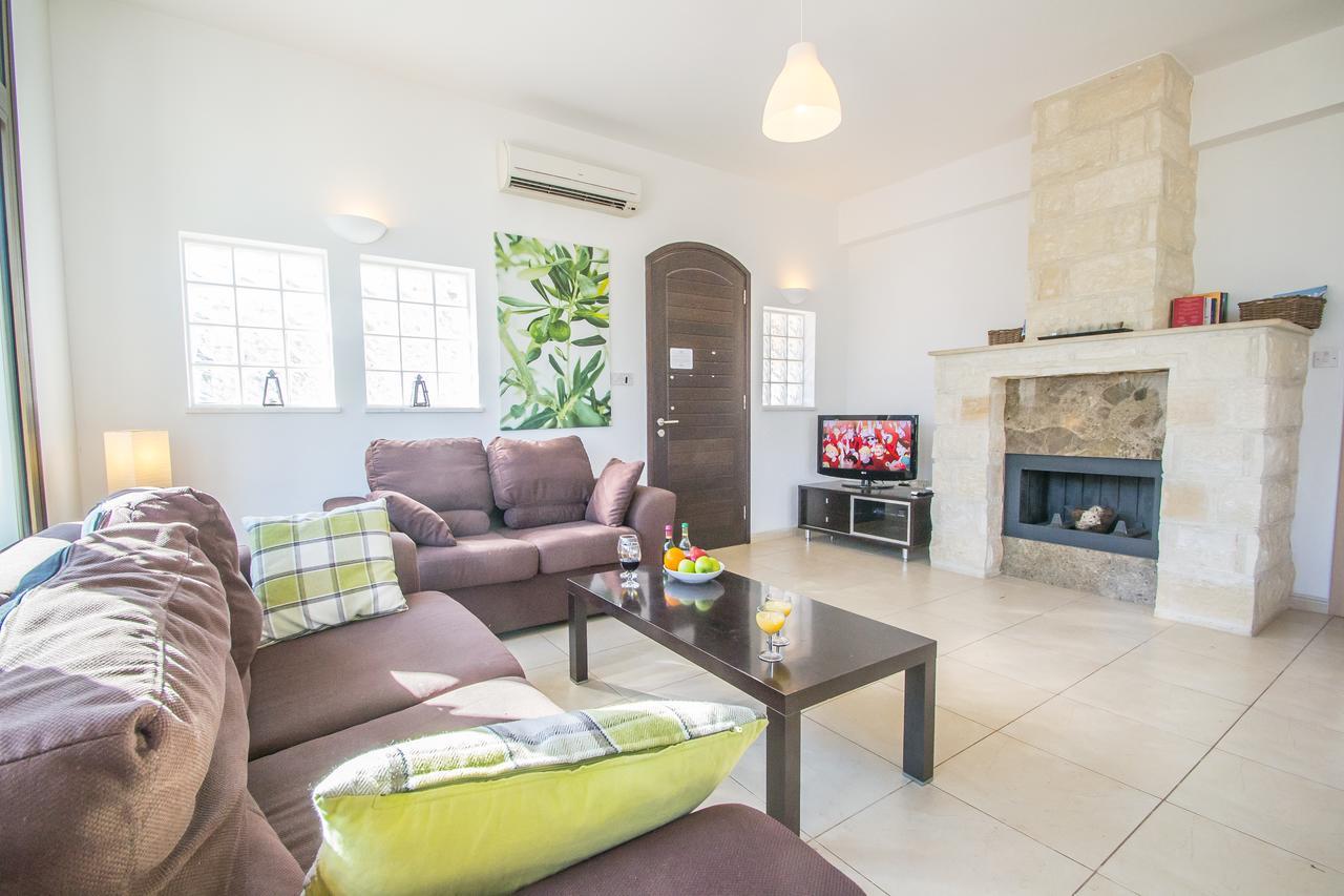 Rada'S Vacation Home Agia Napa Exterior foto